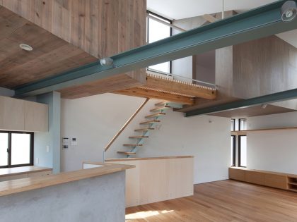 A Small yet Spacious House with Floating Treehouse in Tokyo by Yuki Miyamoto Architect (9)