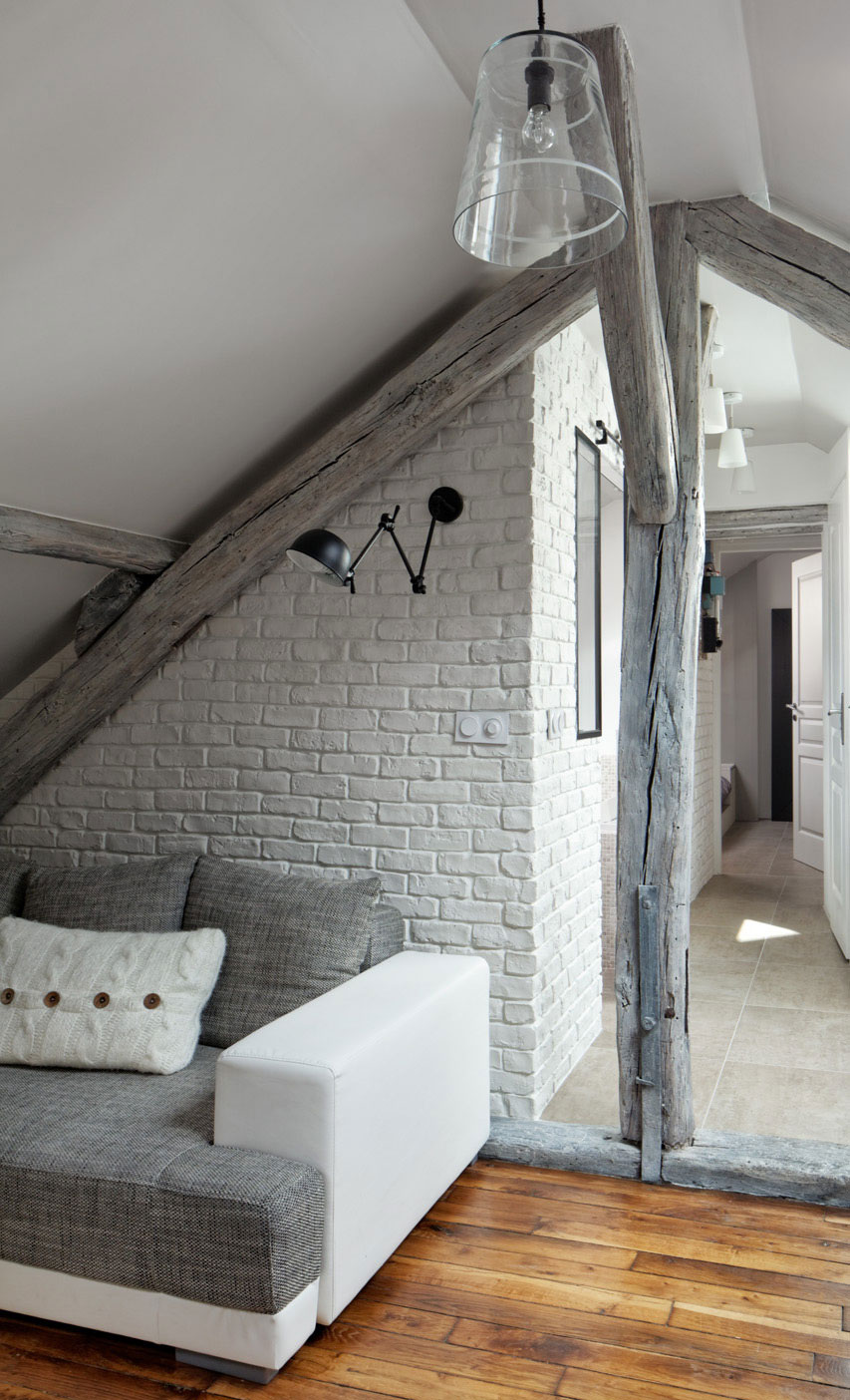 A Smart Contemporary Apartment with Rustic Meets Industrial Decor in Ivry-sur-Seine, France by Prisca Pellerin (4)