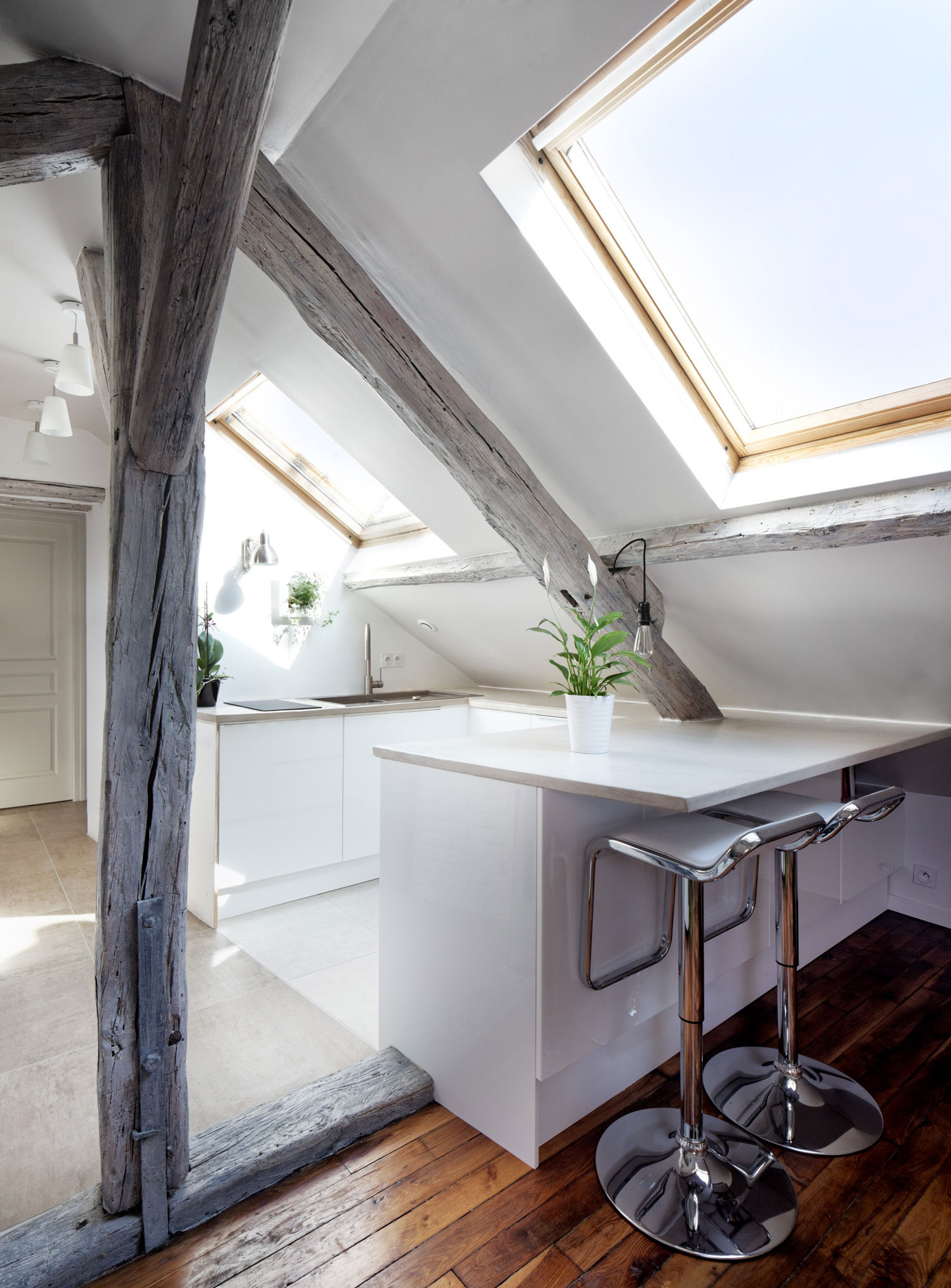 A Smart Contemporary Apartment with Rustic Meets Industrial Decor in Ivry-sur-Seine, France by Prisca Pellerin (5)