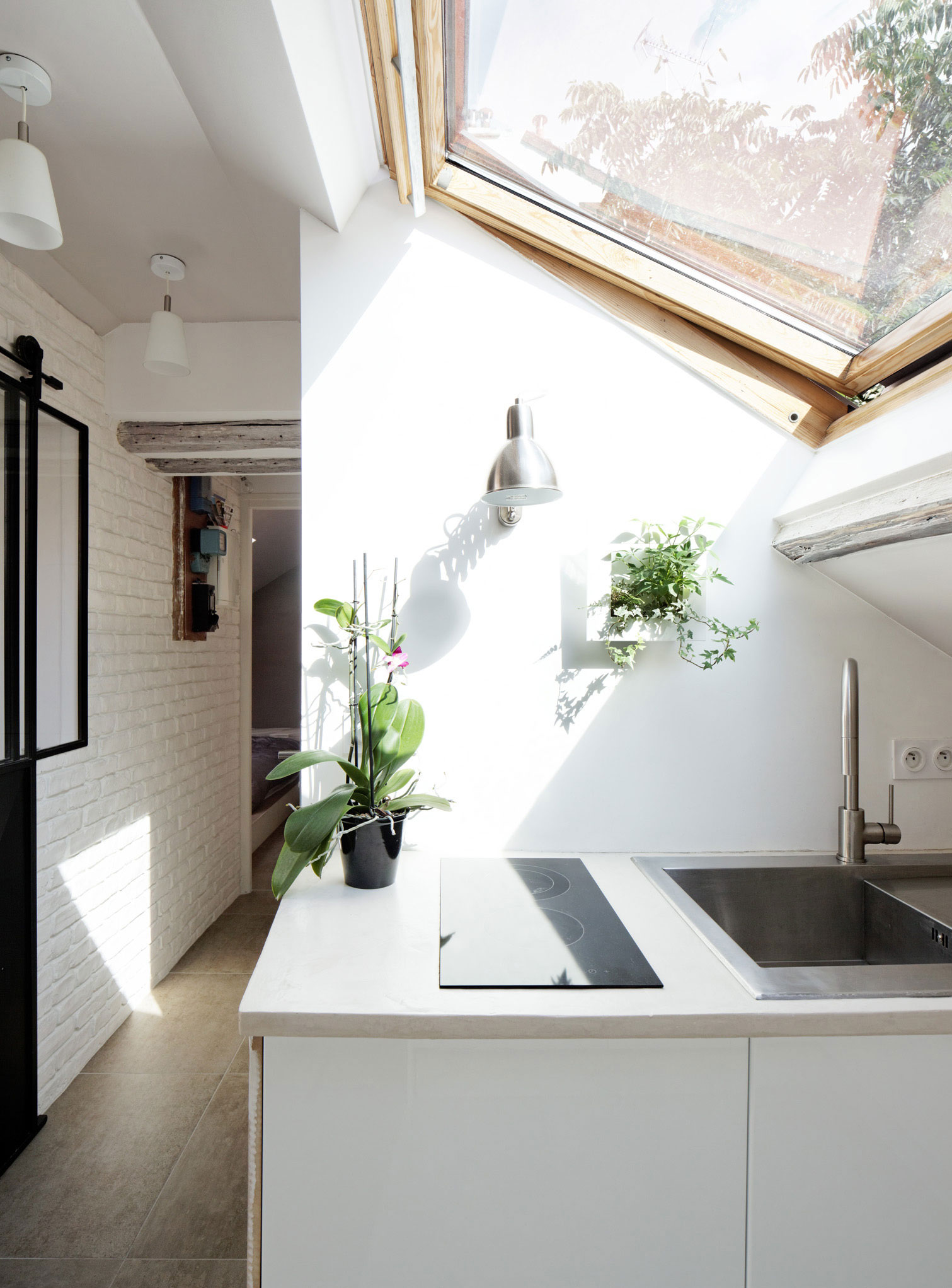 A Smart Contemporary Apartment with Rustic Meets Industrial Decor in Ivry-sur-Seine, France by Prisca Pellerin (6)