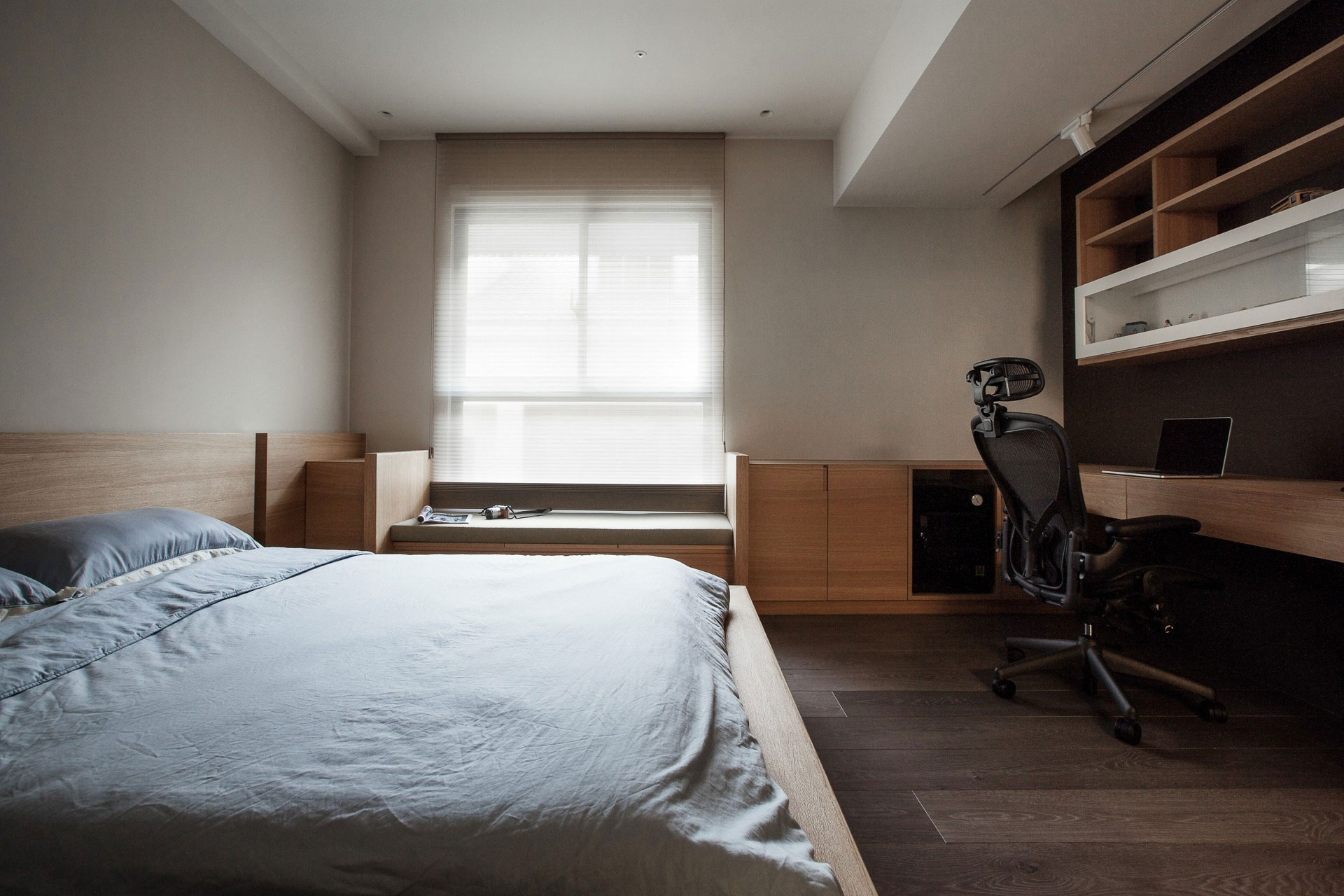 A Sophisticated Apartment with an Elegant and Refined Interior in Taiwan by PMD (35)