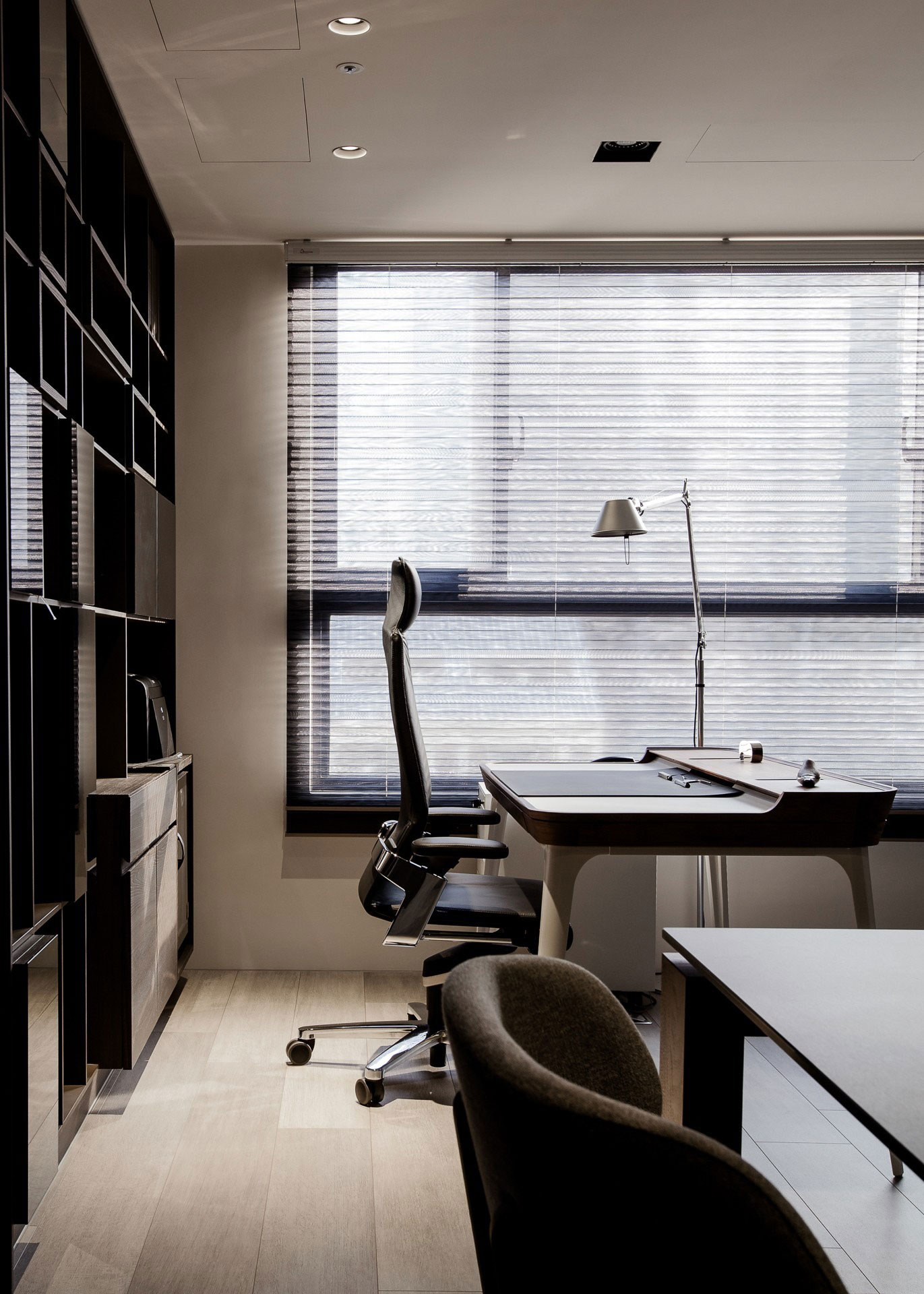 A Sophisticated Apartment with an Elegant and Refined Interior in Taiwan by PMD (52)