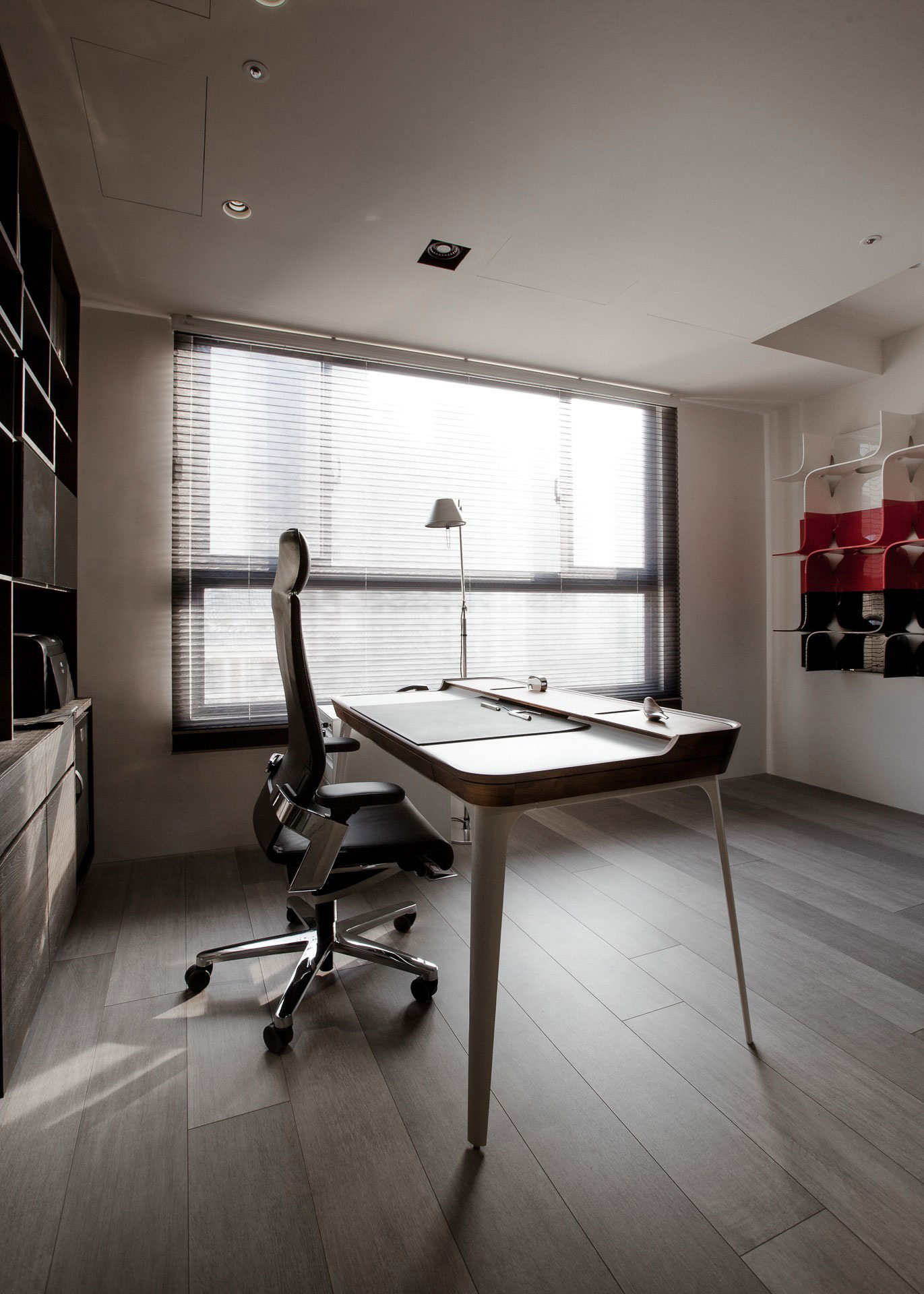A Sophisticated Apartment with an Elegant and Refined Interior in Taiwan by PMD (53)