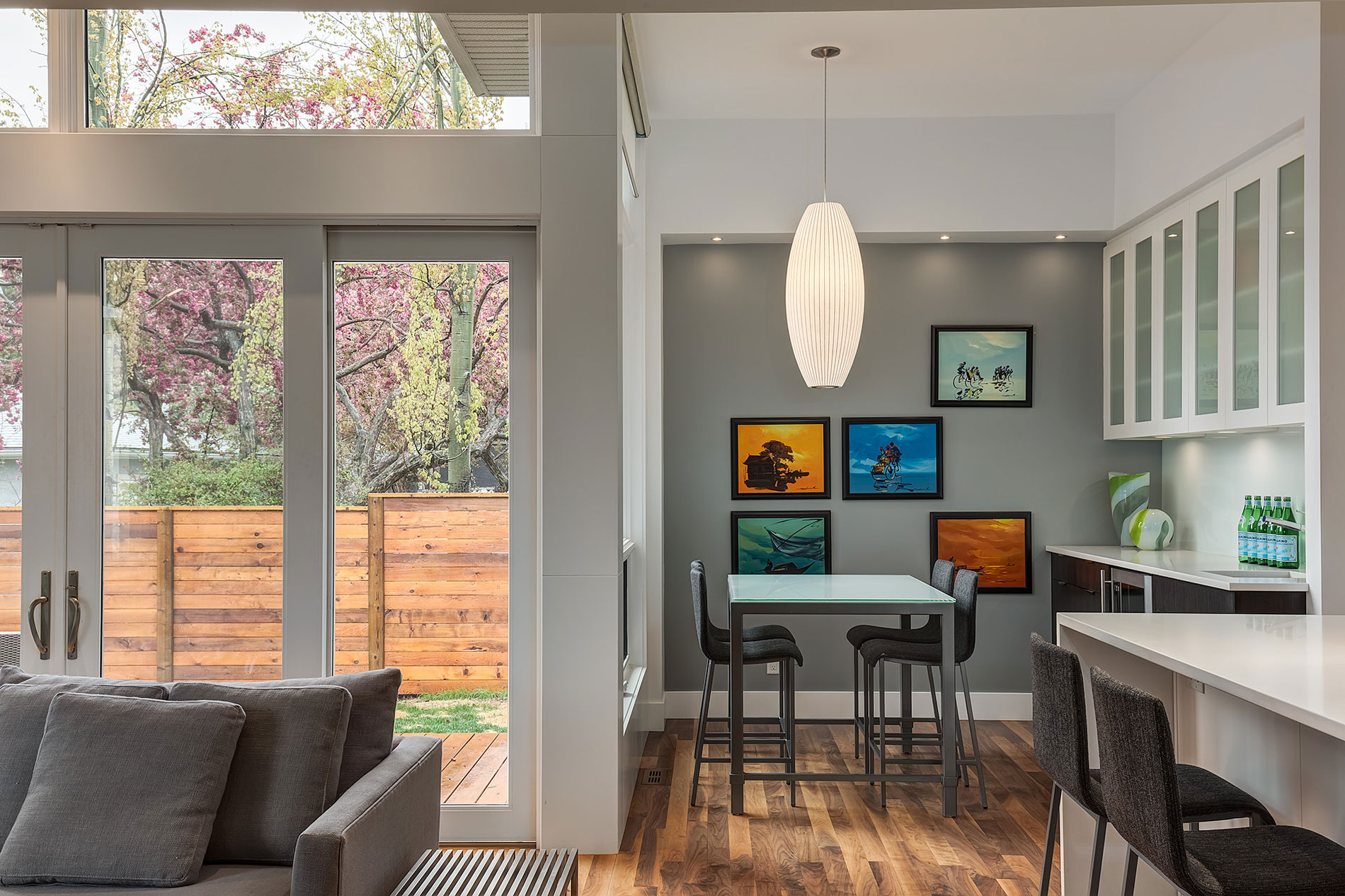 A Sophisticated Contemporary Bungalow with Abundant Natural Light in Calgary by DOODL (11)