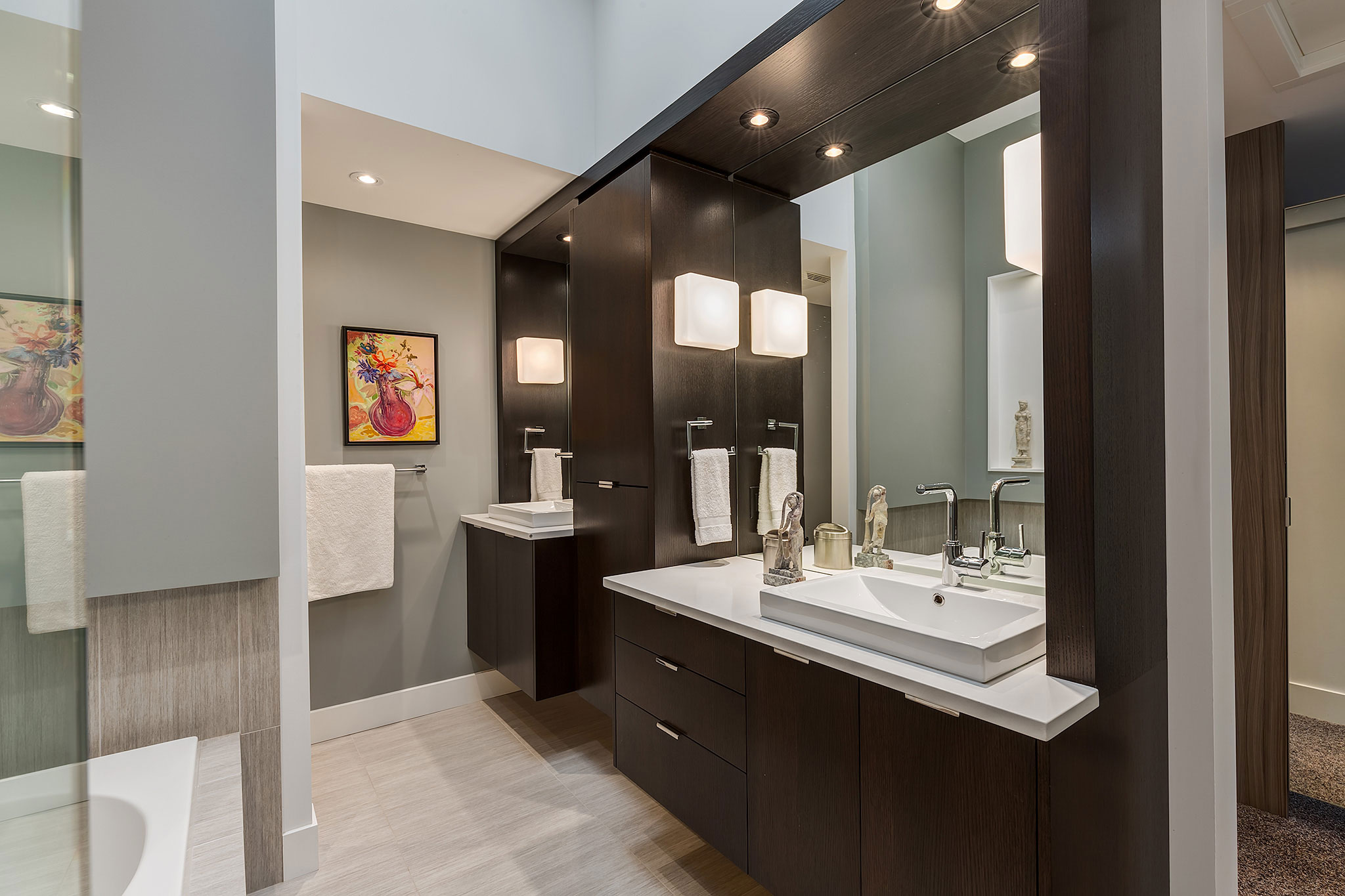 A Sophisticated Contemporary Bungalow with Abundant Natural Light in Calgary by DOODL (30)