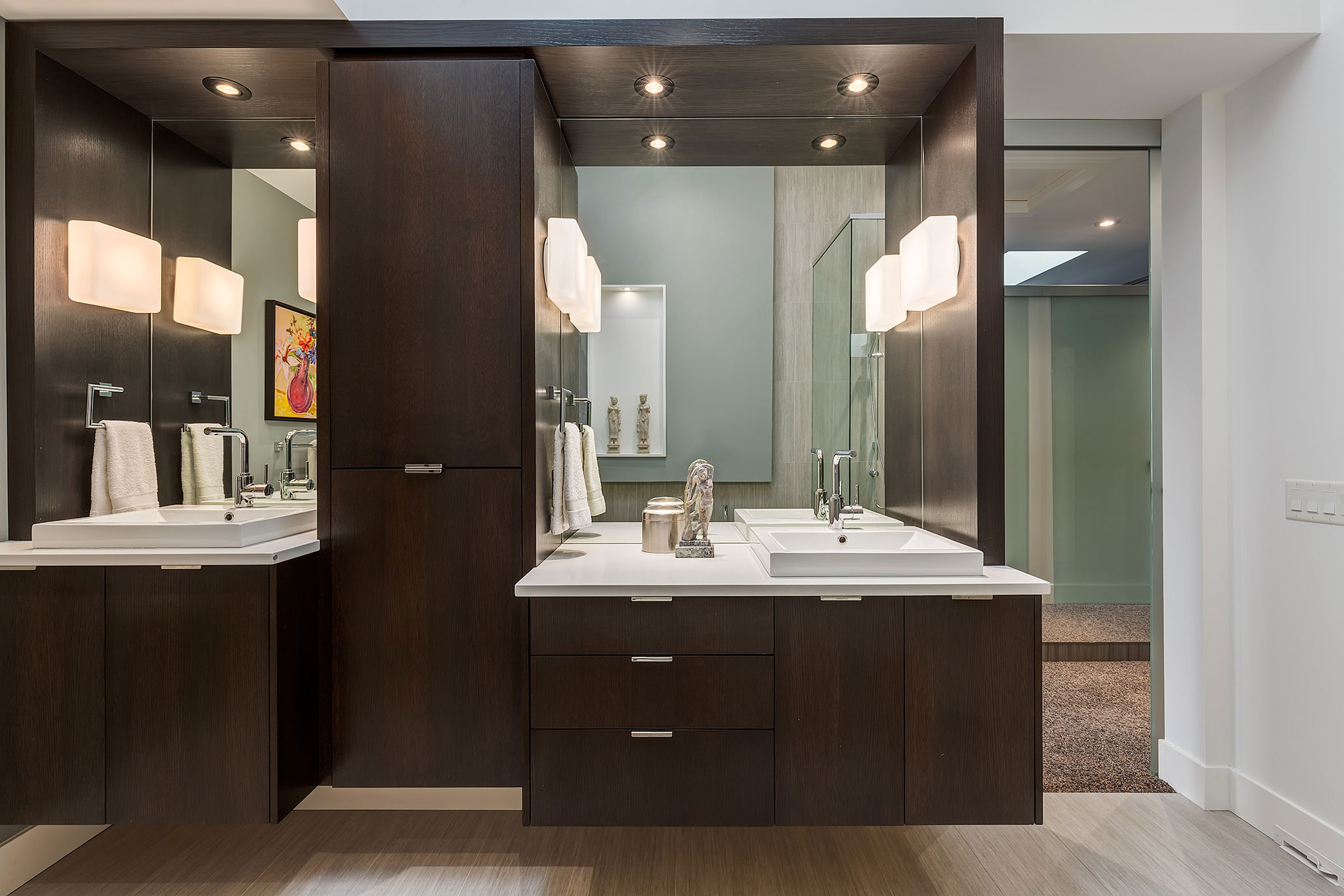 A Sophisticated Contemporary Bungalow with Abundant Natural Light in Calgary by DOODL (31)