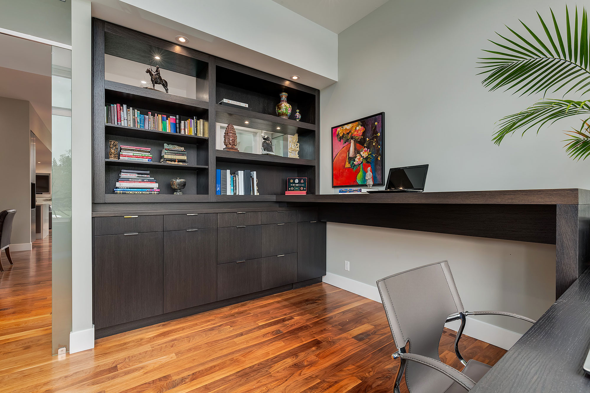 A Sophisticated Contemporary Bungalow with Abundant Natural Light in Calgary by DOODL (42)