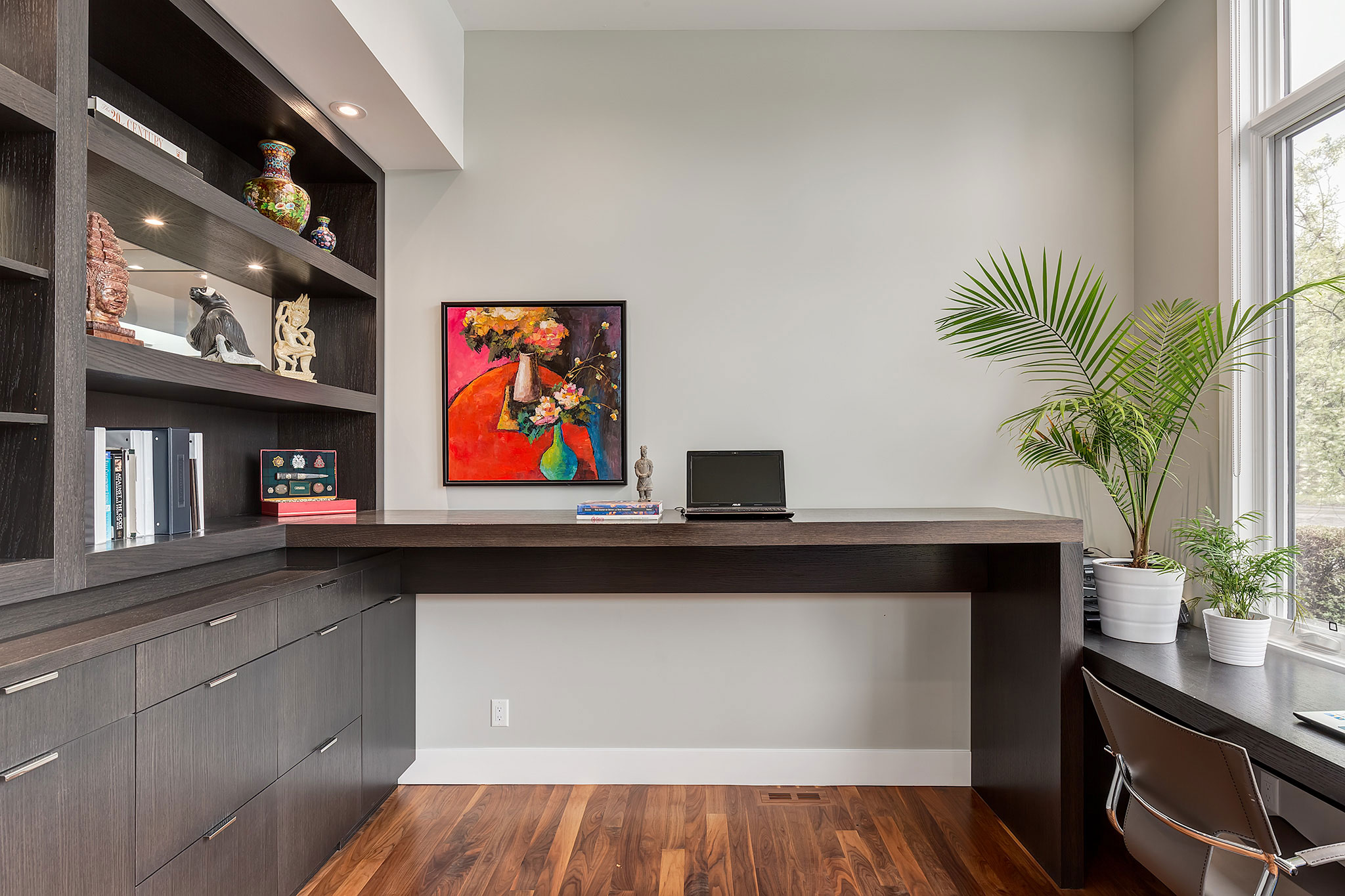 A Sophisticated Contemporary Bungalow with Abundant Natural Light in Calgary by DOODL (43)