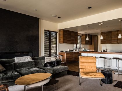 A Sophisticated Contemporary Home with Wonderful Interiors in Texas