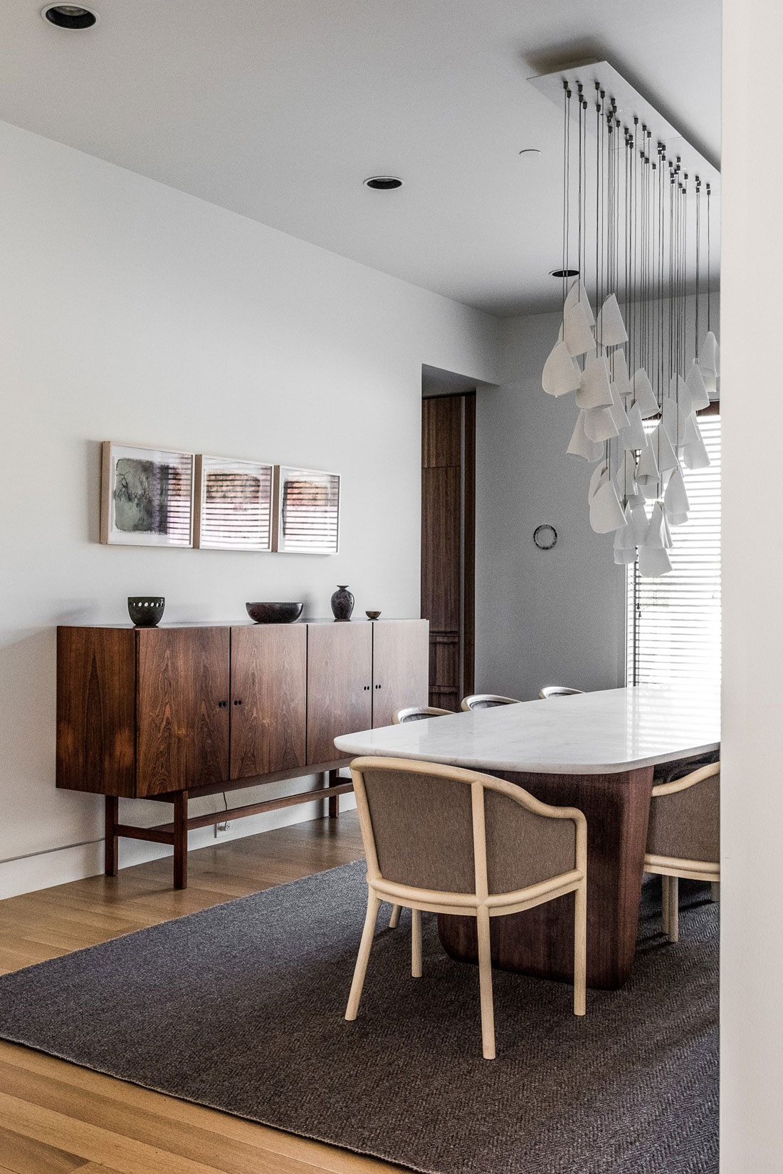 A Sophisticated Contemporary Home with Wonderful Interiors in Texas by Joshua Rice Design (8)