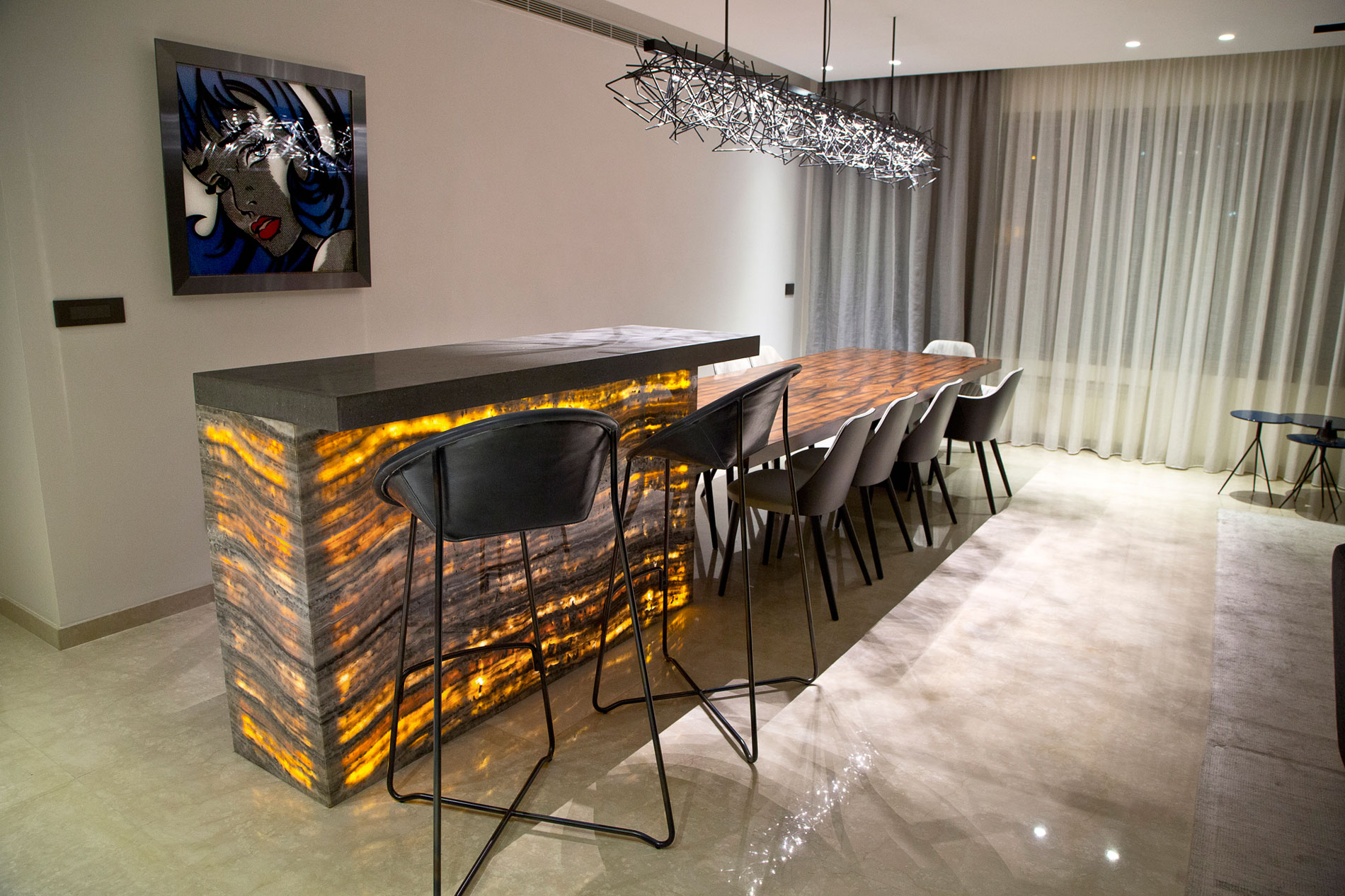 A Sophisticated Modern Apartment with Spacious and Warm Interior in Sin El Fil by ROHD (11)