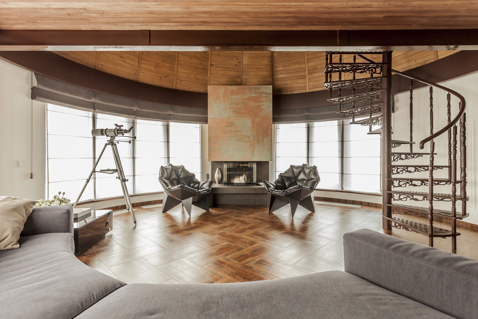 A Sophisticated Modern Home with Extraordinary Interiors in Kiev, Ukraine by U // ME Architects (1)