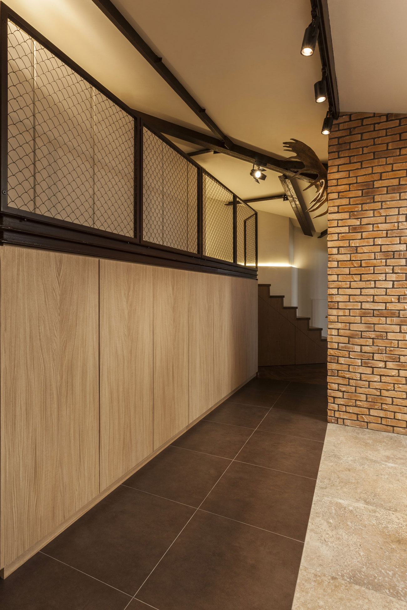 A Sophisticated Modern Home with Extraordinary Interiors in Kiev, Ukraine by U // ME Architects (12)