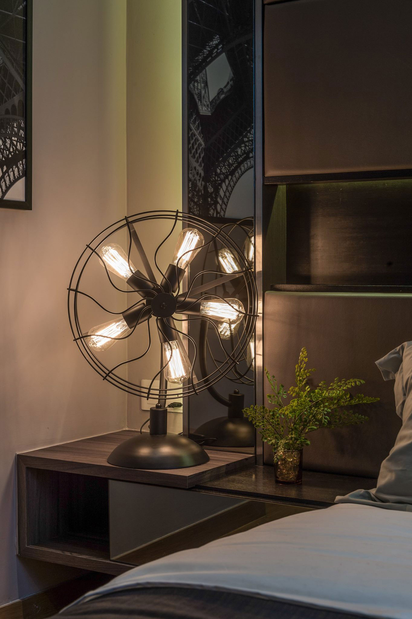 A Sophisticated and Stylish Home for an Avid Traveler and Photographer in Kuala Lumpur by Nu Infinity (34)