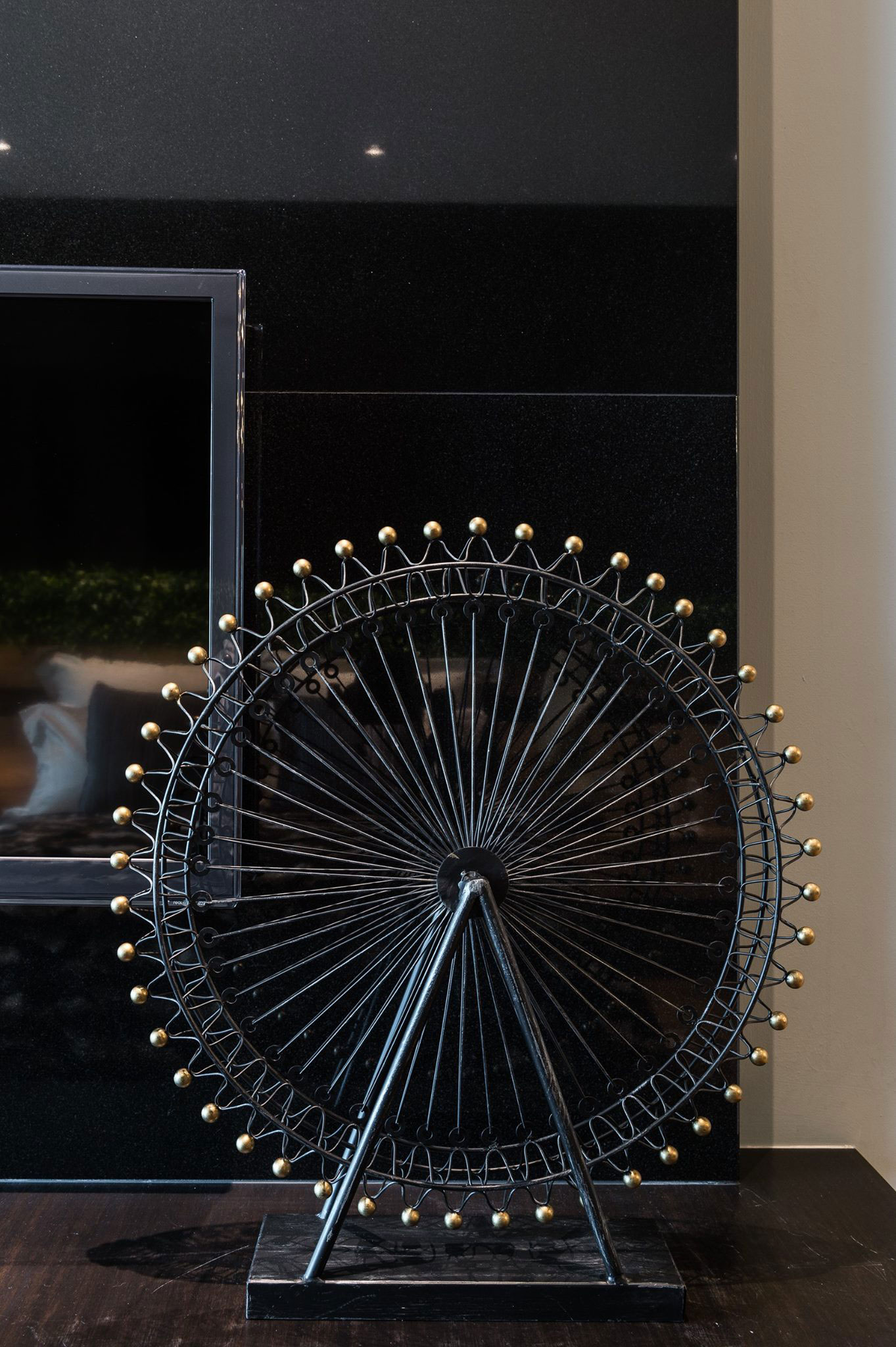 A Sophisticated and Stylish Home for an Avid Traveler and Photographer in Kuala Lumpur by Nu Infinity (36)