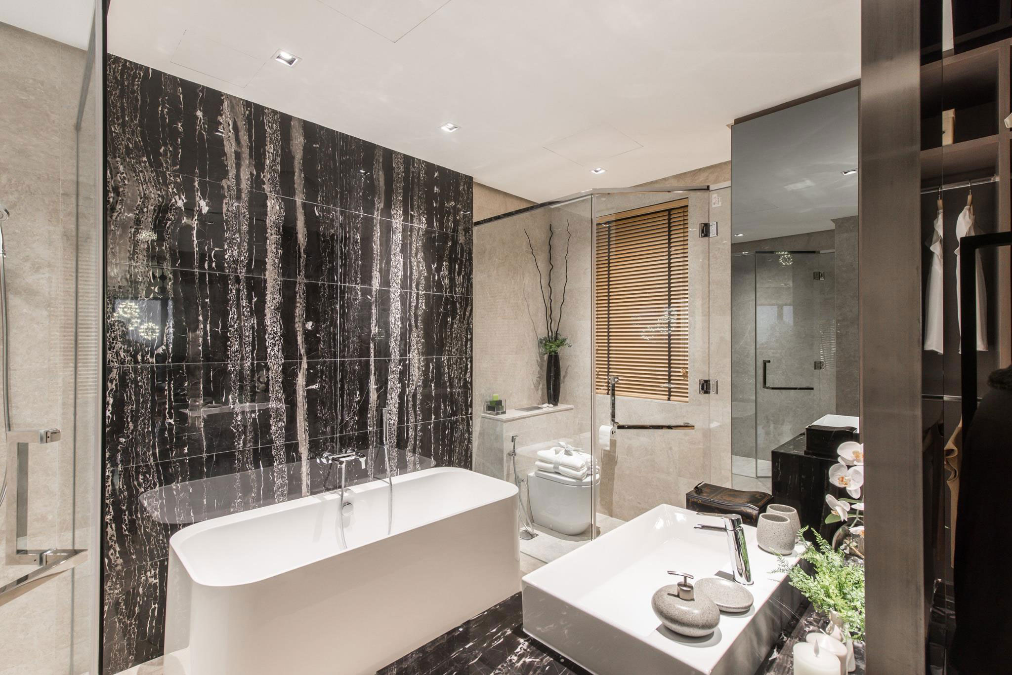 A Sophisticated and Stylish Home for an Avid Traveler and Photographer in Kuala Lumpur by Nu Infinity (42)