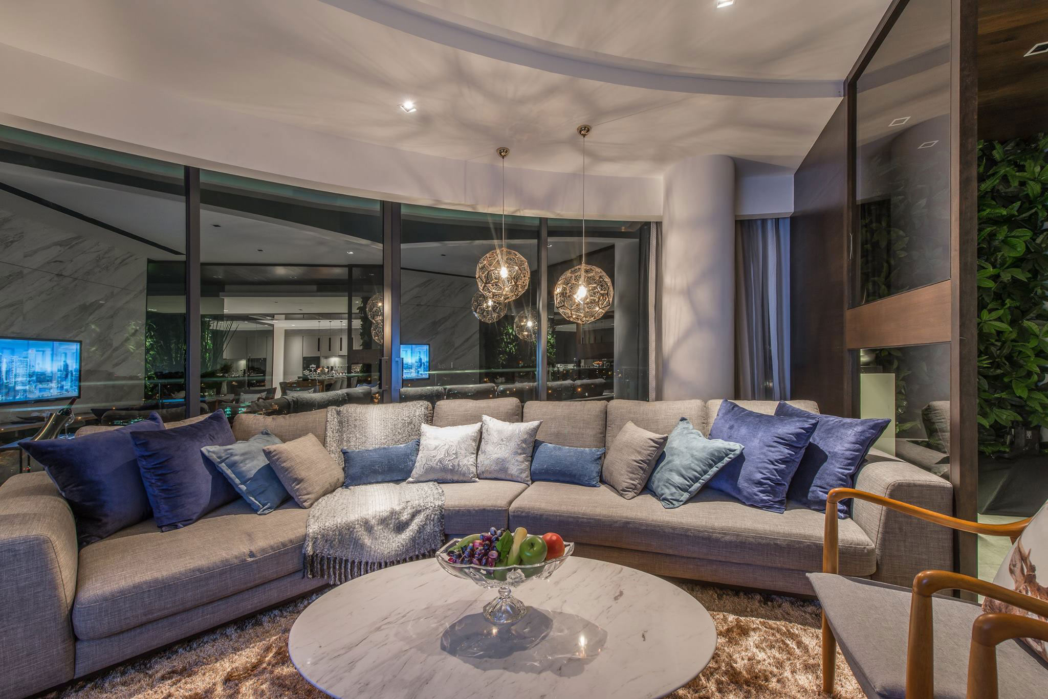 A Sophisticated and Stylish Home for an Avid Traveler and Photographer in Kuala Lumpur by Nu Infinity (46)