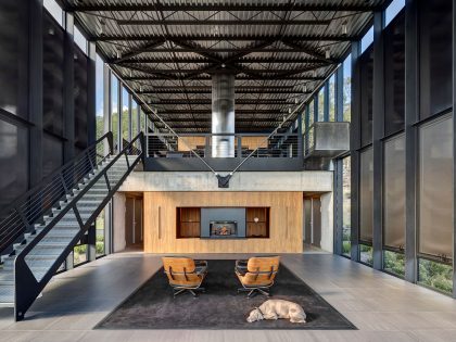 A Spacious Contemporary Glass House in the Catskill Mountains of New York City by Jay Bargmann (12)