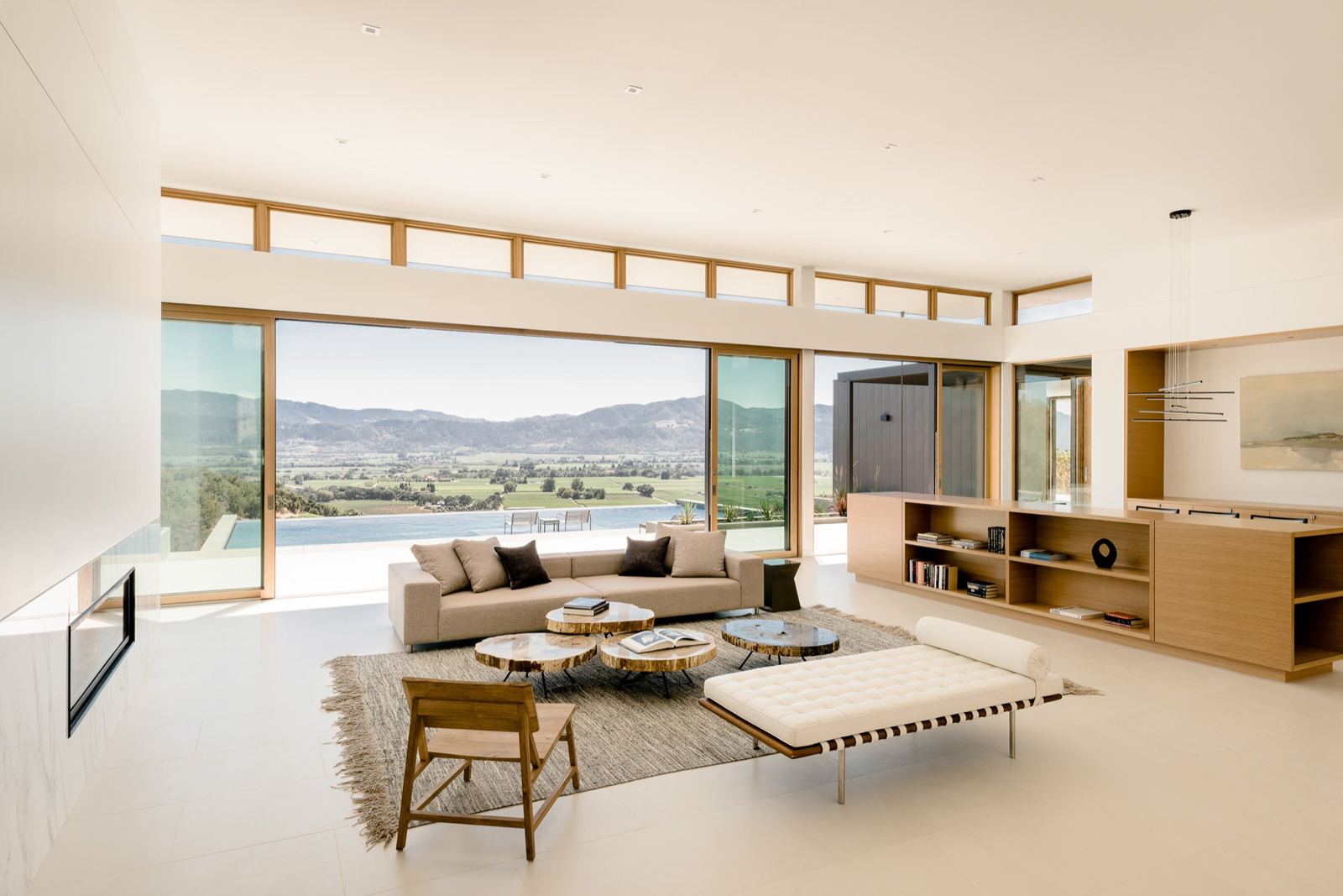 A Spacious Contemporary Home Characterized by Seamless Indoor-Outdoors in Oakville, California by John Maniscalco (7)