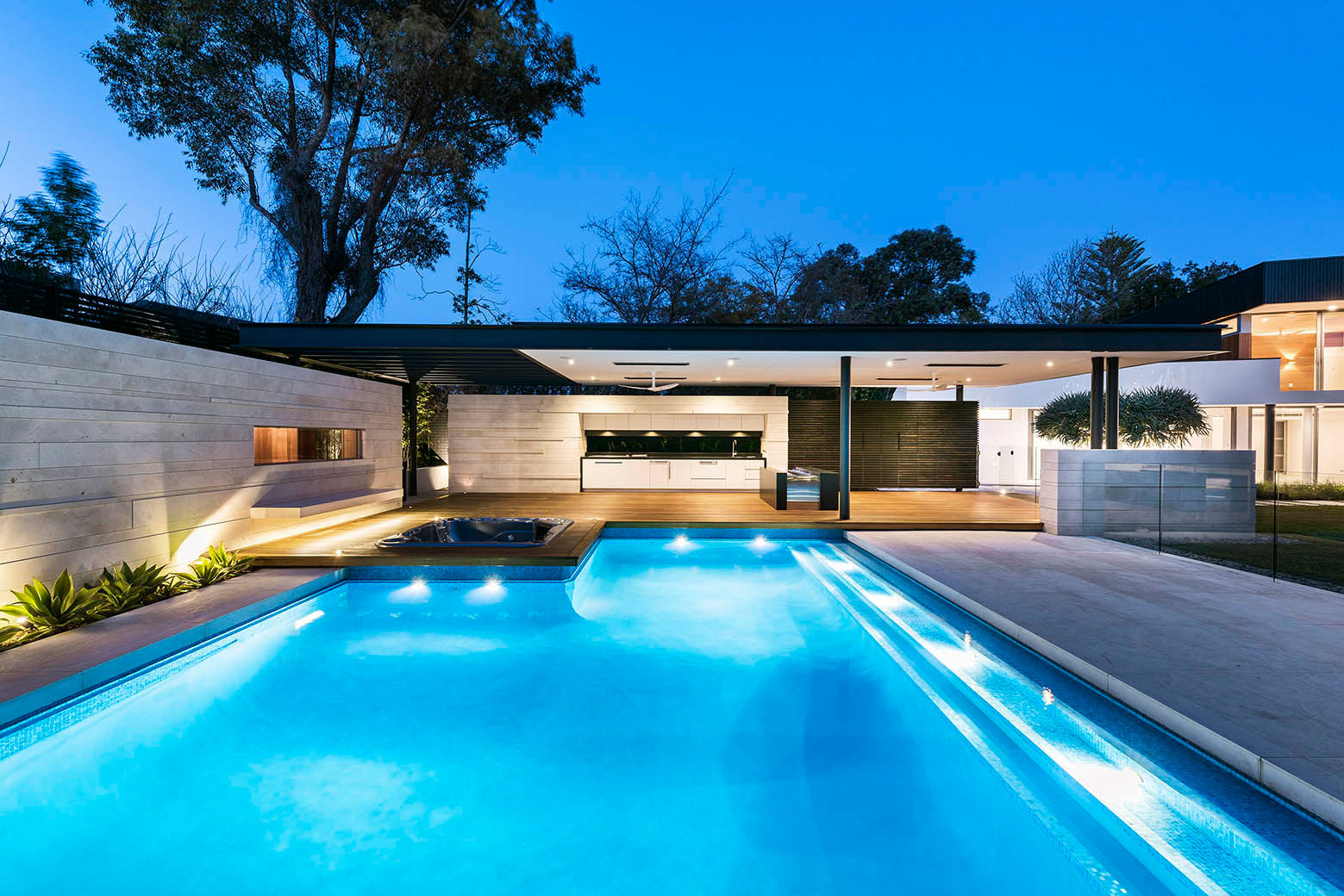 A Spacious Contemporary Home with Beautiful Wood Elements in Dalkeith by Hillam Architects (12)