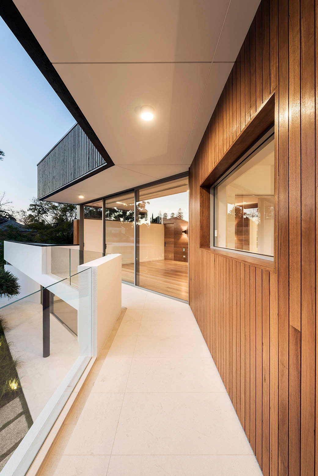 A Spacious Contemporary Home with Beautiful Wood Elements in Dalkeith by Hillam Architects (4)