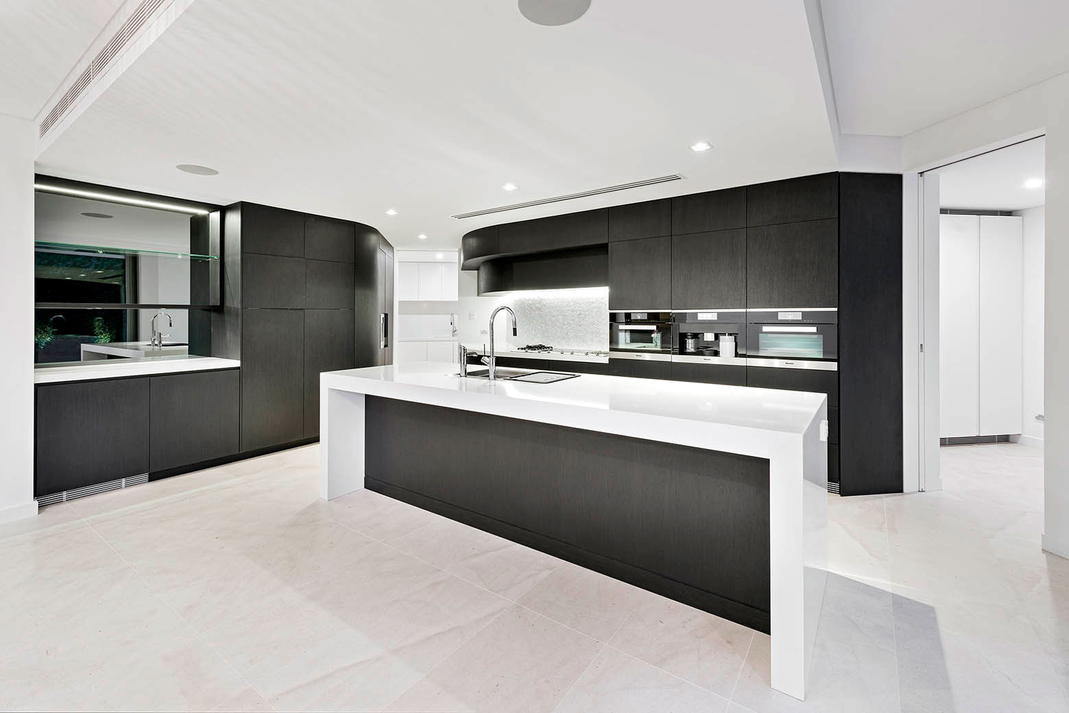 A Spacious Contemporary Home with Beautiful Wood Elements in Dalkeith by Hillam Architects (7)