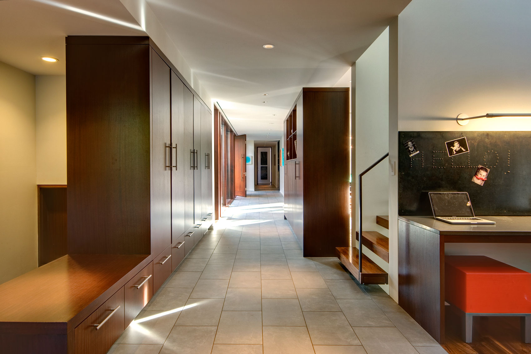 A Spacious Contemporary Home with a Hint of Classic and Traditional Flair in Seattle by David Coleman Architecture (11)