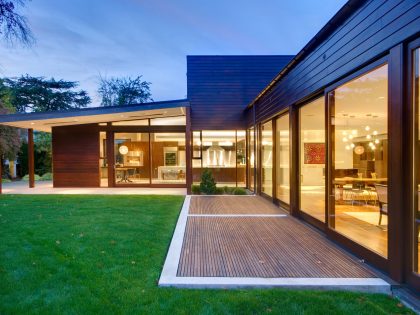 A Spacious Contemporary Home with a Hint of Classic and Traditional Flair in Seattle by David Coleman Architecture (19)