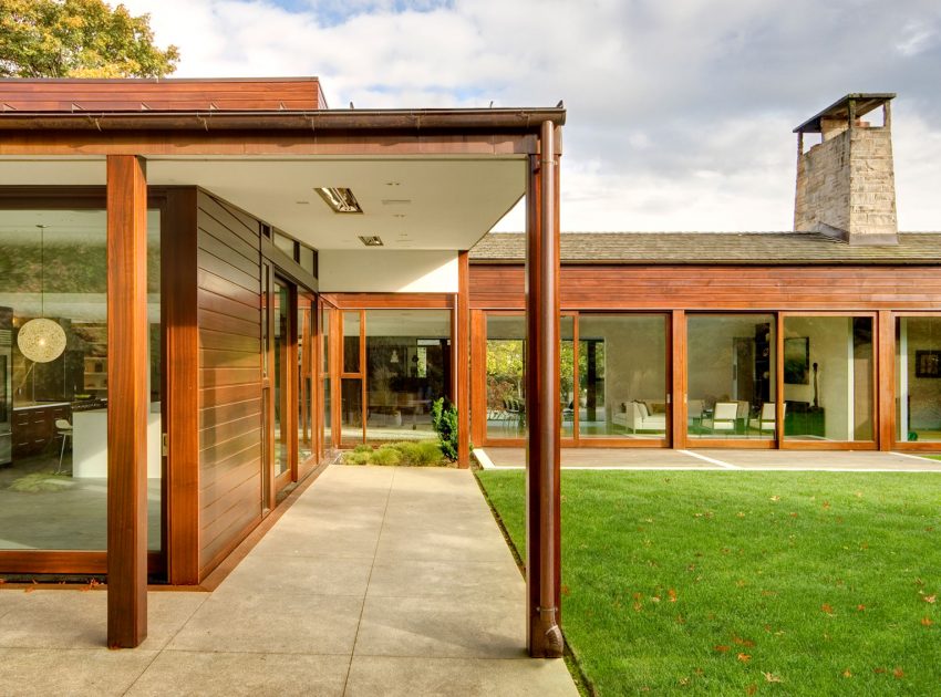 A Spacious Contemporary Home with a Hint of Classic and Traditional Flair in Seattle by David Coleman Architecture (3)