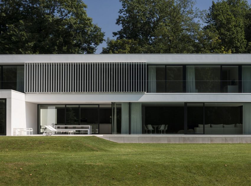 A Spacious Contemporary Home with a Large Floor-to-Ceiling Windows in Bruges by CUBYC architects (3)