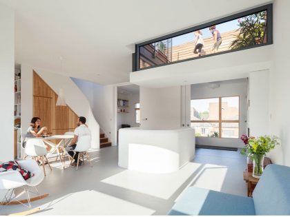 A Spacious Contemporary House with Creative and Bright Interiors in London by Scenario Architecture (3)
