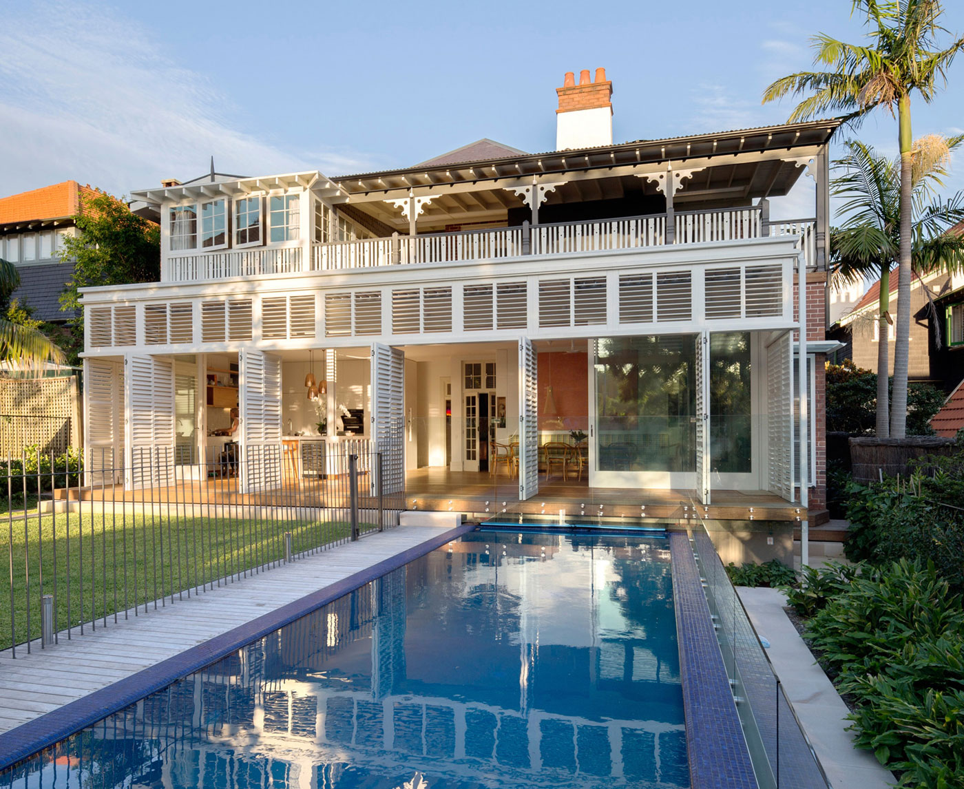 A Spacious Contemporary House with Retractable Veranda in New South Wales by Luigi Rosselli Architects (5)
