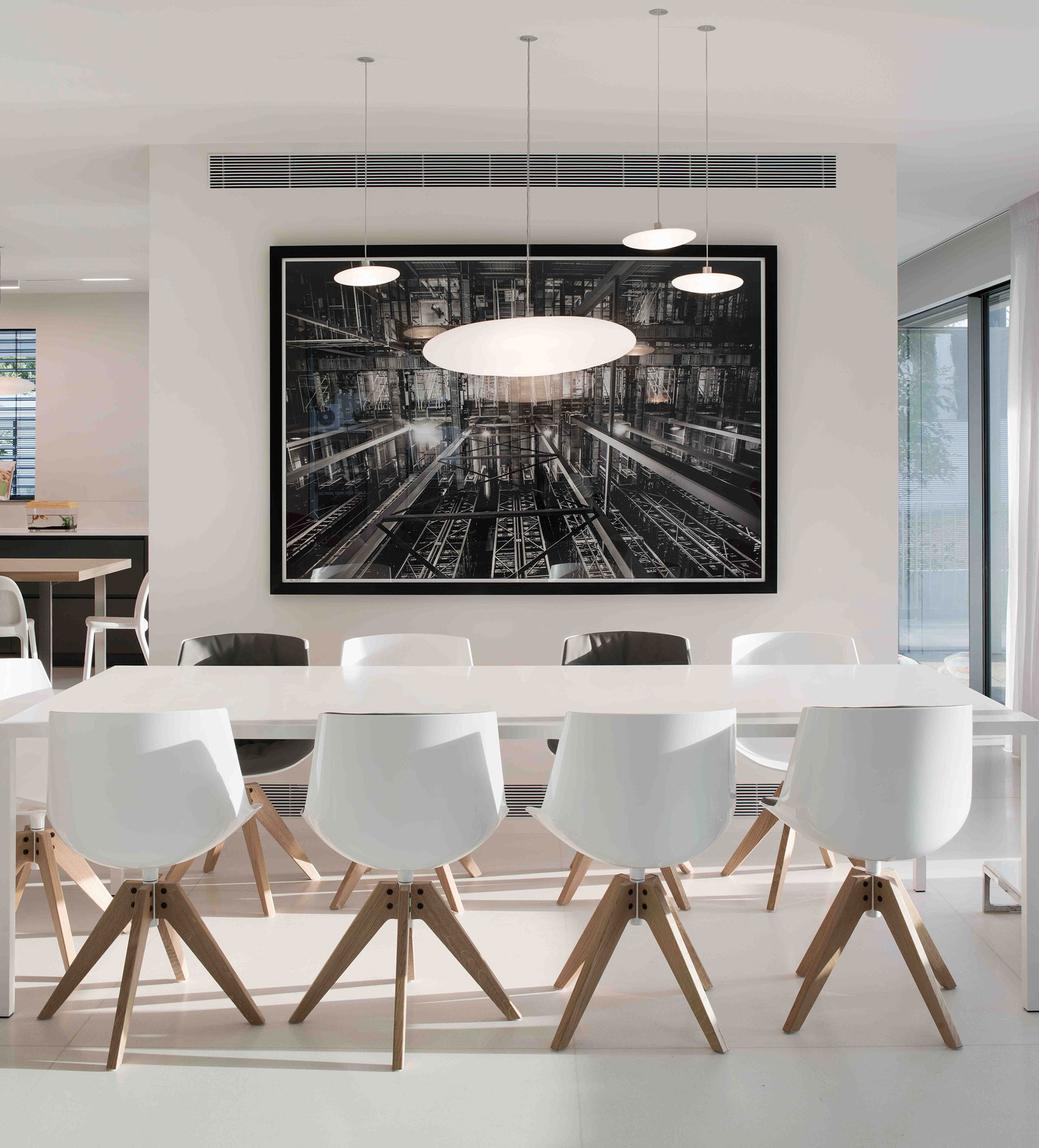 A Spacious Home for a Young Family of Five in Kfar Shmaryahu, Israel by Studio de Lange (8)