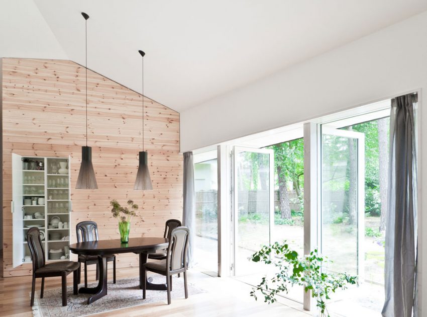 A Spacious Modern House with Floor-to-Ceiling Windows in the Woods of Potsdam, Germany by Claim (11)