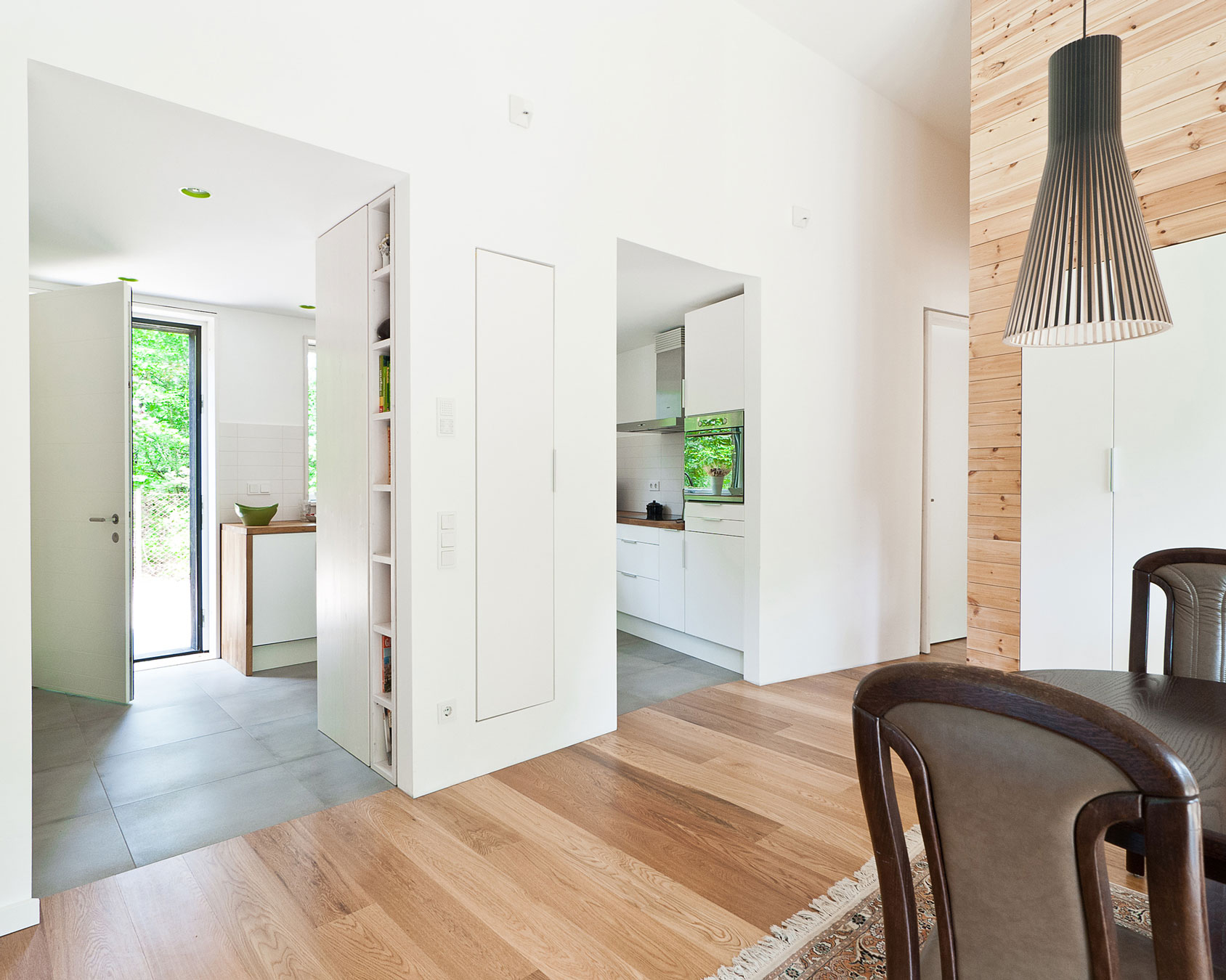 A Spacious Modern House with Floor-to-Ceiling Windows in the Woods of Potsdam, Germany by Claim (12)