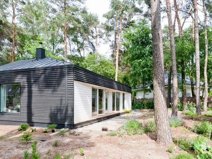 A Spacious Modern House with Floor-to-Ceiling Windows in the Woods of Potsdam, Germany by Claim (2)