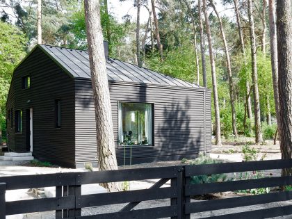 A Spacious Modern House with Floor-to-Ceiling Windows in the Woods of Potsdam, Germany by Claim (5)