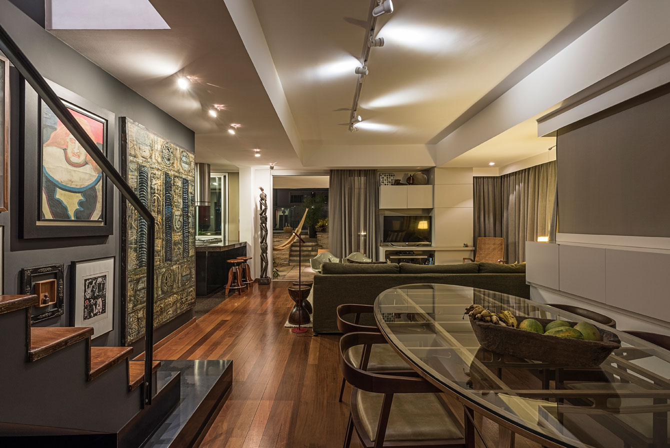 A Spacious Top House Full of Vibrant and Unique Character in Belo Horizonte by Celeno Ivanovo (9)