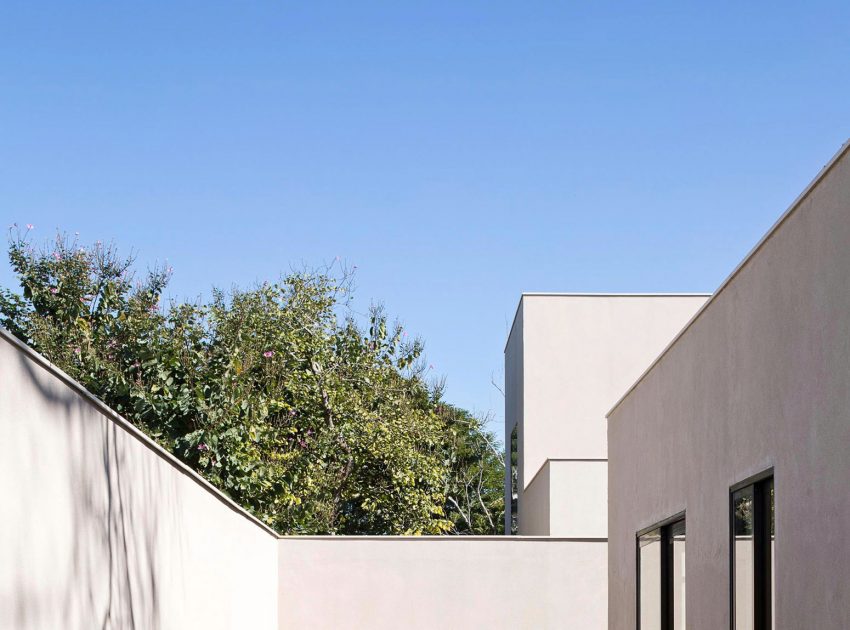 A Spacious and Airy Contemporary Home with Wonderful Views in Brasilia by Bloco Arquitetos (16)