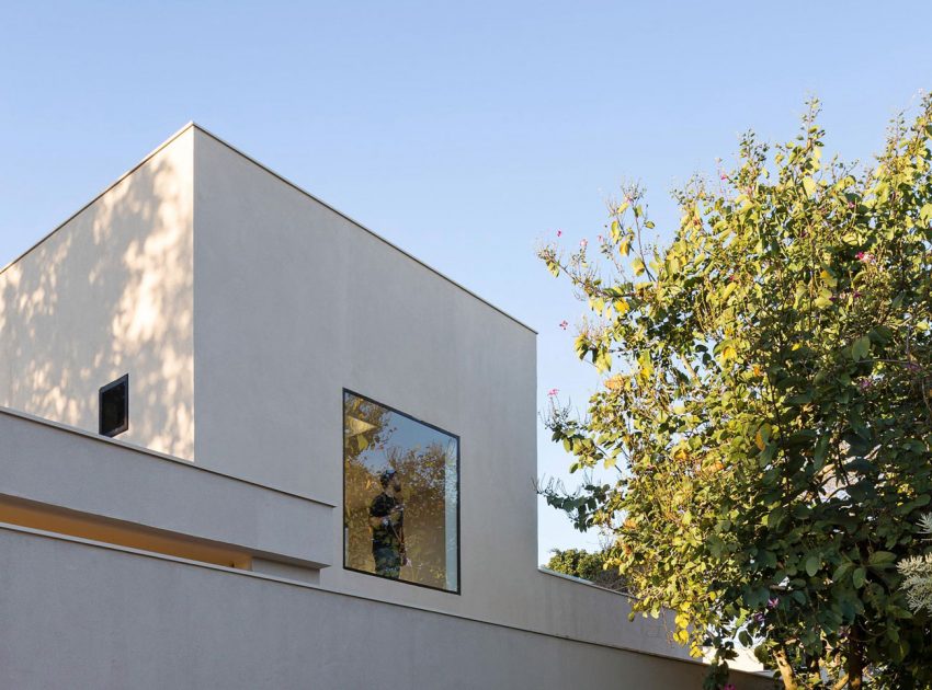 A Spacious and Airy Contemporary Home with Wonderful Views in Brasilia by Bloco Arquitetos (17)