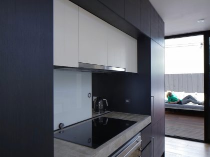 A Spacious and Airy Home with an Art Deco Interiors in Caulfield by Christopher Megowan Design (11)