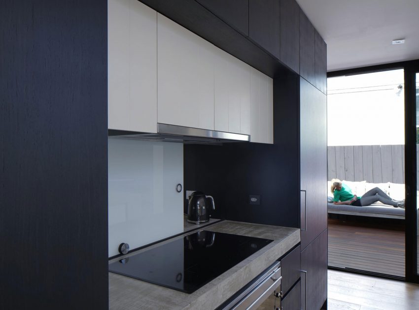 A Spacious and Airy Home with an Art Deco Interiors in Caulfield by Christopher Megowan Design (11)