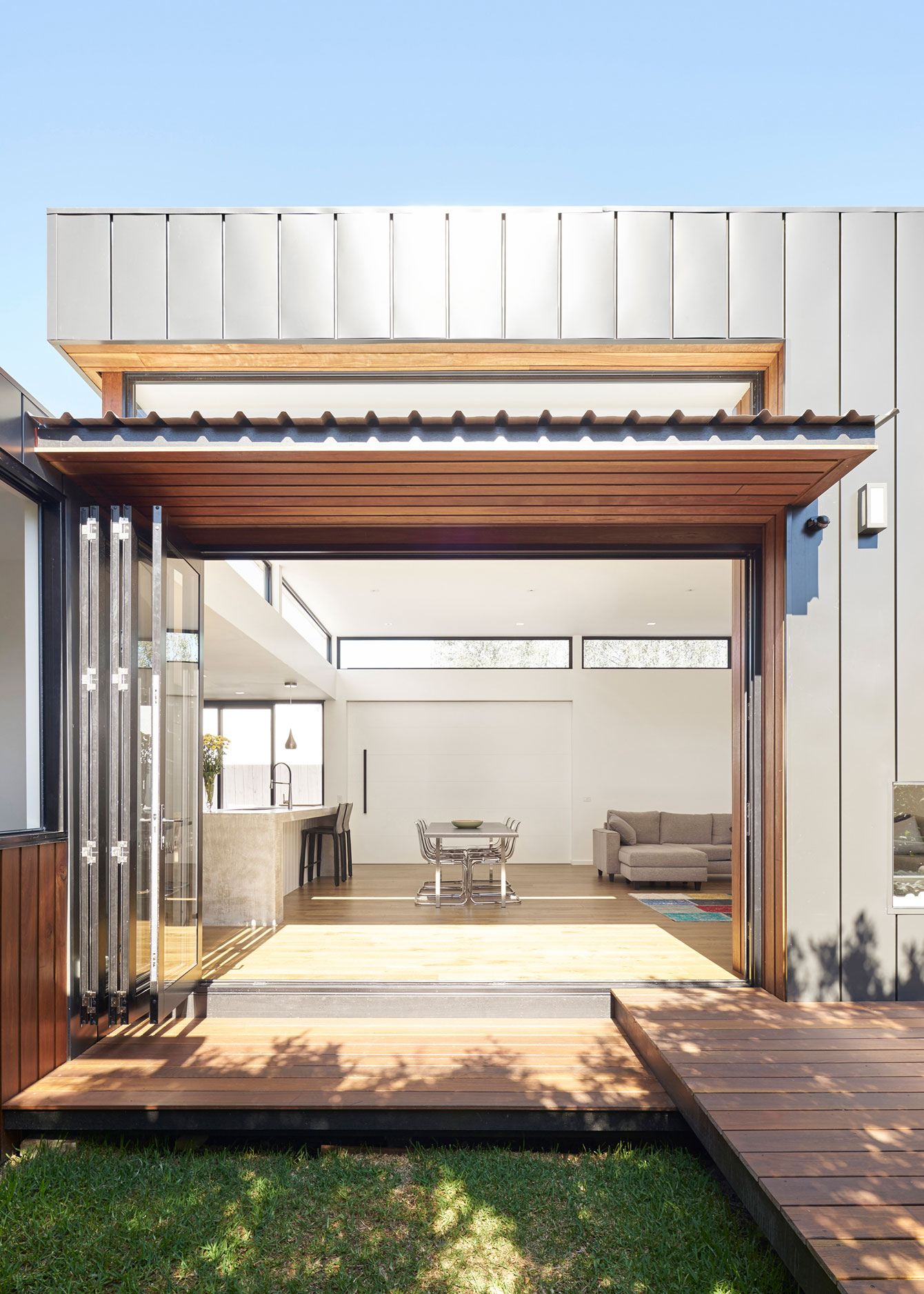 A Spacious and Airy Home with an Art Deco Interiors in Caulfield by Christopher Megowan Design (2)