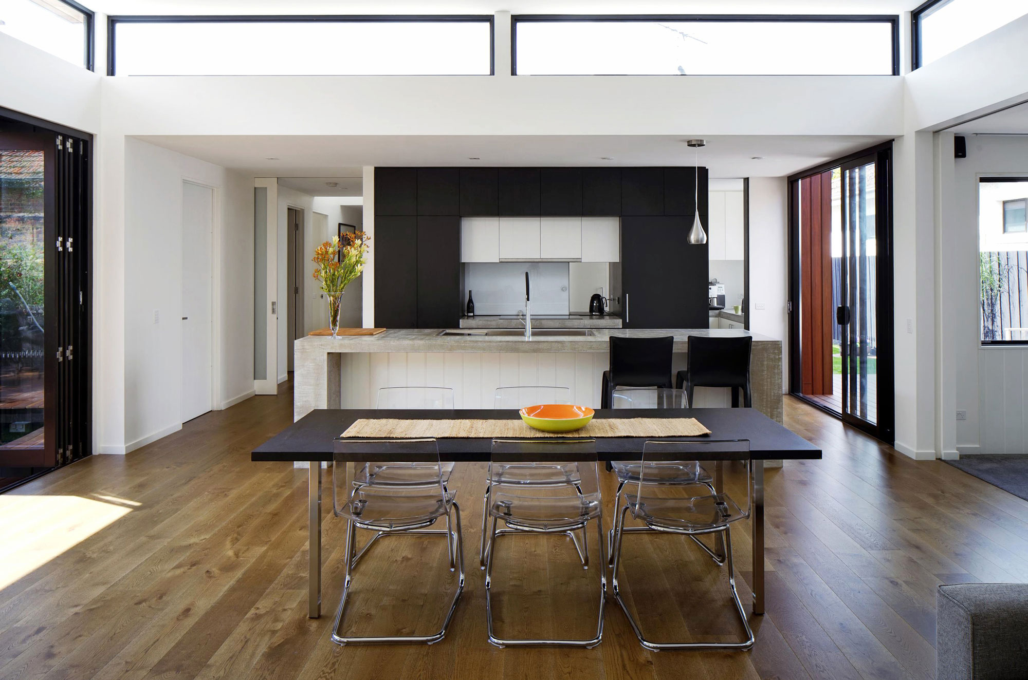 A Spacious and Airy Home with an Art Deco Interiors in Caulfield by Christopher Megowan Design (6)