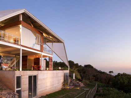 A Spacious and Airy House with a Sculptural Roof and Terraces in El Salvador by Cincopatasalgato (12)