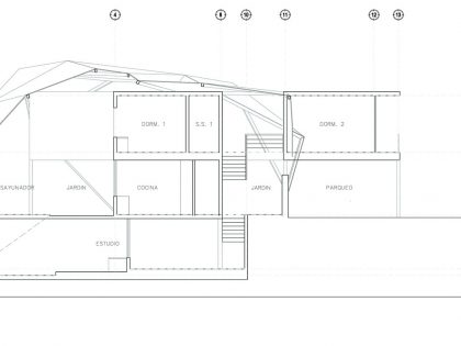 A Spacious and Airy House with a Sculptural Roof and Terraces in El Salvador by Cincopatasalgato (22)