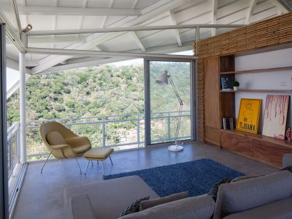 A Spacious and Airy House with a Sculptural Roof and Terraces in El Salvador by Cincopatasalgato (7)