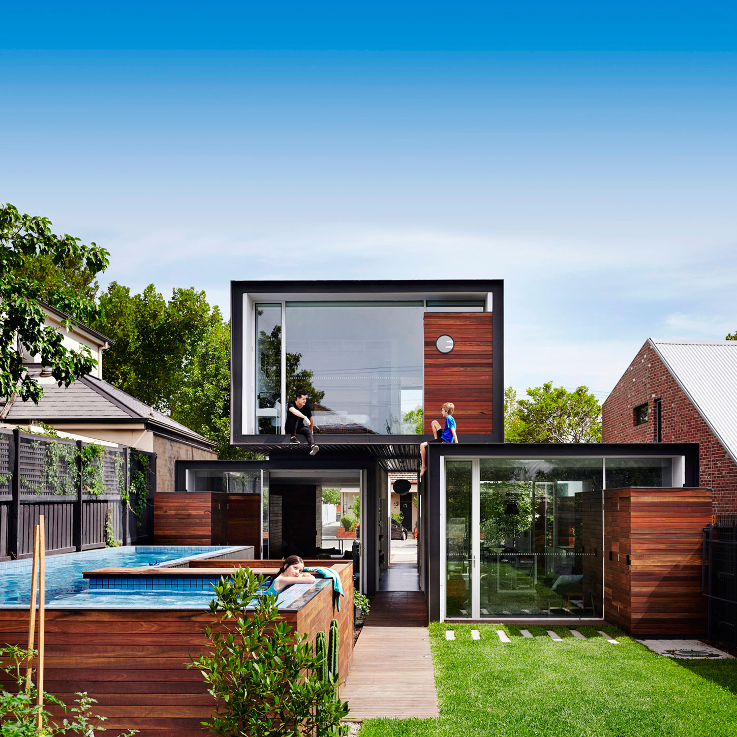 A Spacious and Compact Contemporary Family Home in Melbourne by Austin Maynard Architects (1)
