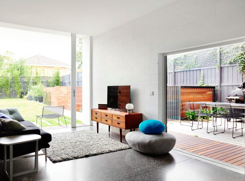 A Spacious and Compact Contemporary Family Home in Melbourne by Austin Maynard Architects (12)