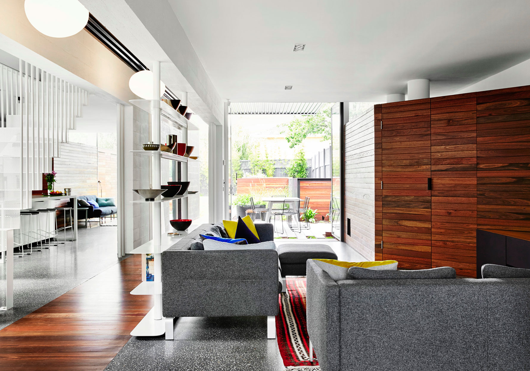 A Spacious and Compact Contemporary Family Home in Melbourne by Austin Maynard Architects (13)